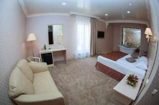 Гостиница Grand Hotel &Spa Maykop Майкоп Люкс-14