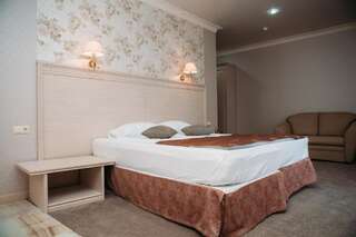 Гостиница Grand Hotel &Spa Maykop Майкоп Люкс-8
