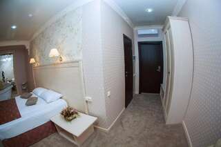 Гостиница Grand Hotel &Spa Maykop Майкоп Люкс-13