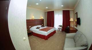 Гостиница Grand Hotel &Spa Maykop Майкоп Двухместный номер Делюкс с 1 кроватью + дополнительная кровать-4