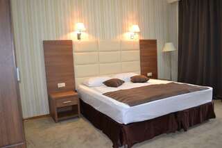 Гостиница Grand Hotel &Spa Maykop Майкоп Двухместный стандартный номер с 1 кроватью -1