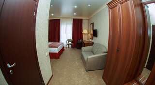 Гостиница Grand Hotel &Spa Maykop Майкоп Двухместный номер Делюкс с 1 кроватью + дополнительная кровать-5